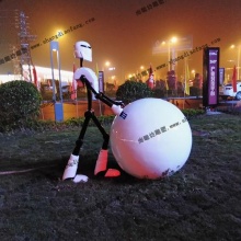 佛山九龙**科学中心的小机器人雕塑,带你走进科学的世界-地产建筑