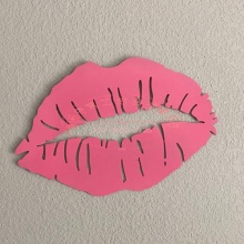 化妆品店金属嘴唇壁挂 金属镂空艺术品 美容美甲店红唇墙壁装饰