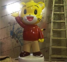 【动漫影视人物】巧虎主题雕塑中多出了一款卡通老虎雕塑,是巧虎新造