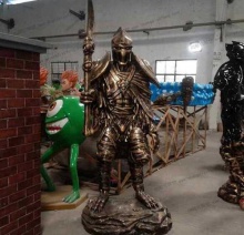 【影视人物】拿刀盔甲迎宾战士雕塑时空穿梭来现代生活!-科幻影视人物